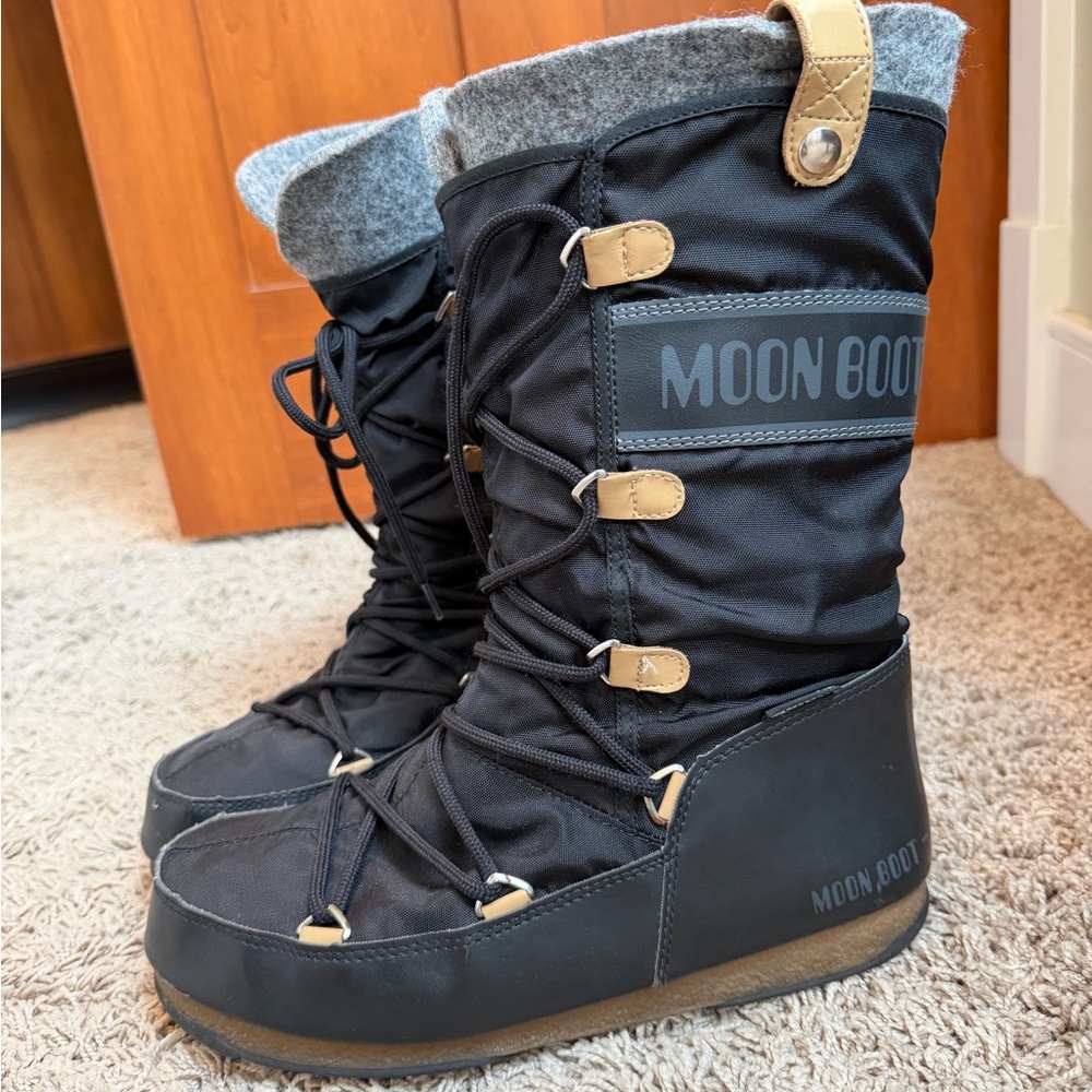 Moon Boot Gray and Tan Winter Footwear